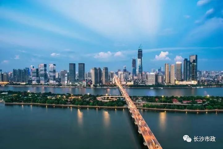 以城市，見未來；與城市，共成長